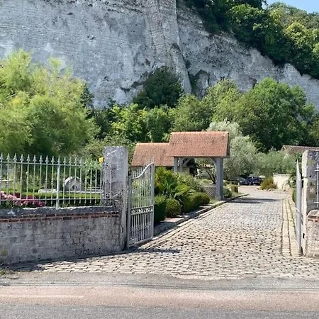 Belle Propriete En Bord De Seine *